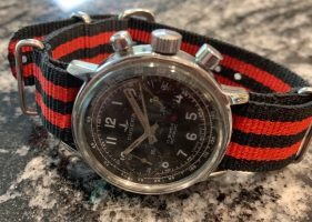 #5737 Dugena black dial Chronograph Valjoux 7733 circa 1970